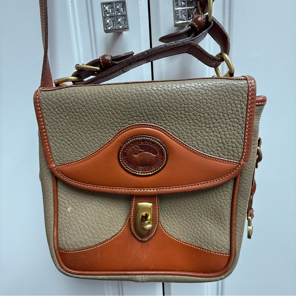 Classic Vintage Dooney & Bourke Tan and Brown Leather Shoulder Bag